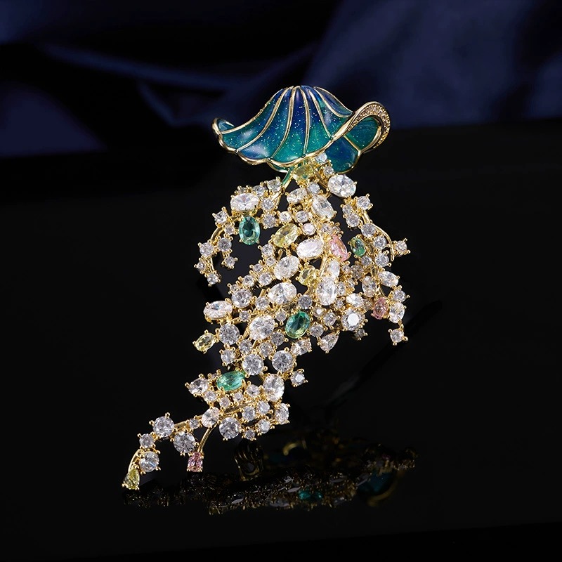 Luxury Lifestyle Jewelry - Брошь в виде медузы, инкрустированной цирконами,